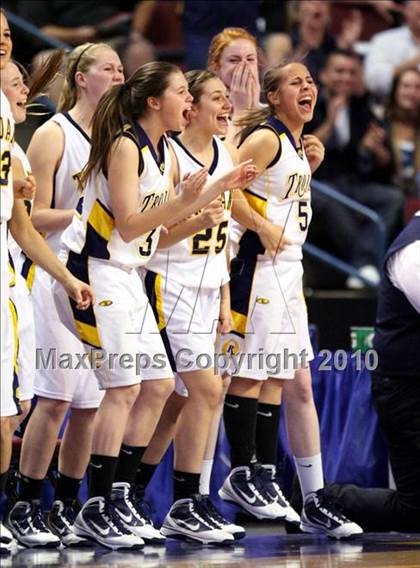 Thumbnail 2 in Poly vs. Oak Ridge (CIF State D1 Final) photogallery.