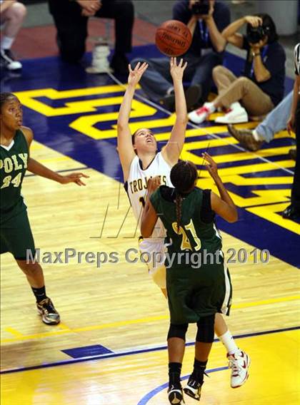 Thumbnail 2 in Poly vs. Oak Ridge (CIF State D1 Final) photogallery.