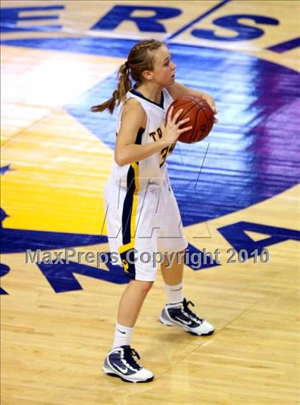 Thumbnail 1 in Poly vs. Oak Ridge (CIF State D1 Final) photogallery.