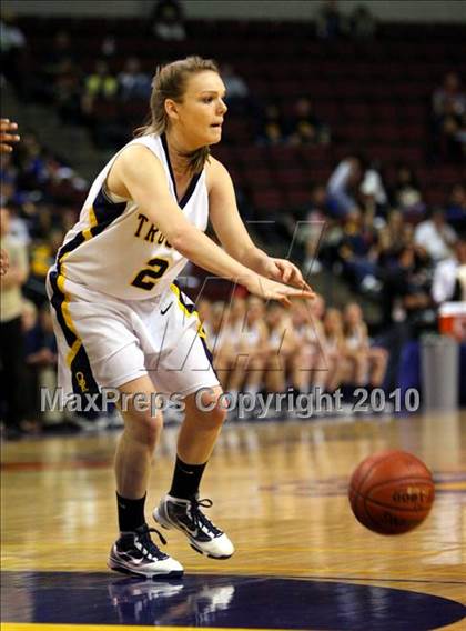 Thumbnail 2 in Poly vs. Oak Ridge (CIF State D1 Final) photogallery.