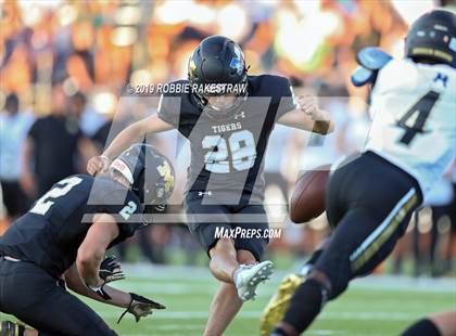 Thumbnail 1 in Broken Arrow @ Mansfield photogallery.
