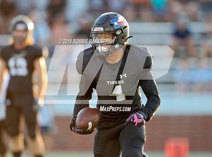 Thumbnail 1 in Broken Arrow @ Mansfield photogallery.