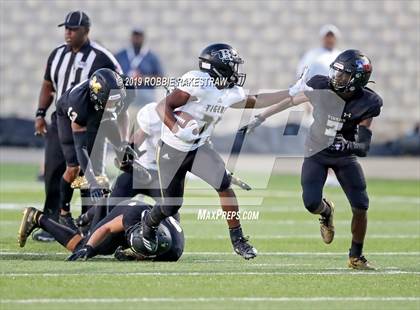 Thumbnail 1 in Broken Arrow @ Mansfield photogallery.
