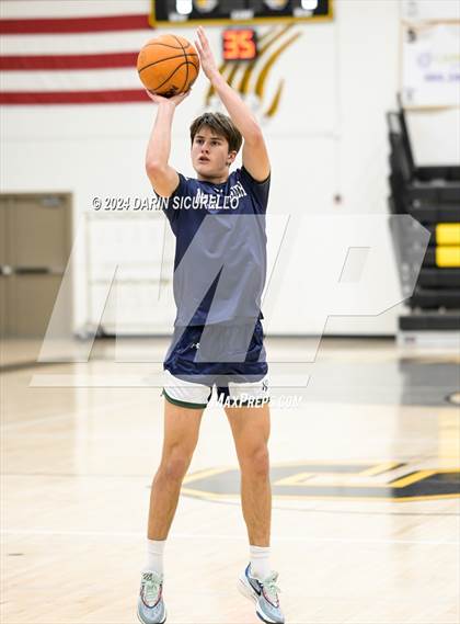 Thumbnail 3 in New Trier vs Scottsdale Christian Academy (Saguaro Holiday Classic) photogallery.