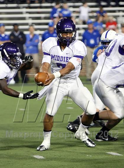 Thumbnail 2 in St. Xavier vs. Middletown (Crosstown Showdown) photogallery.