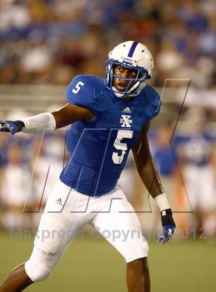 Thumbnail 3 in St. Xavier vs. Middletown (Crosstown Showdown) photogallery.