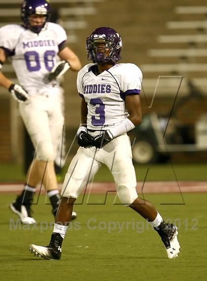 Thumbnail 1 in St. Xavier vs. Middletown (Crosstown Showdown) photogallery.