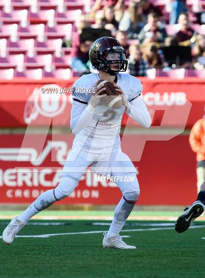 Thumbnail 1 in East vs. Maple Mountain (UHSAA 4A Semifinal) photogallery.