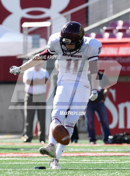 Thumbnail 1 in East vs. Maple Mountain (UHSAA 4A Semifinal) photogallery.