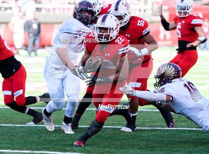 Thumbnail 1 in East vs. Maple Mountain (UHSAA 4A Semifinal) photogallery.