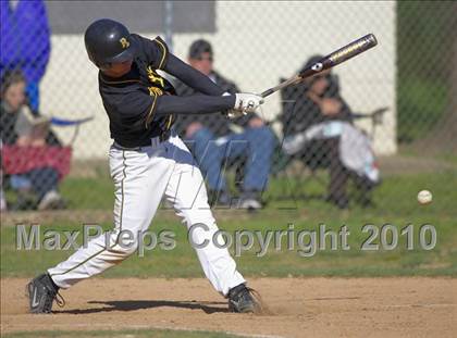 Thumbnail 2 in Rio Linda vs. Whitney (Cordova Easter Tournament) photogallery.
