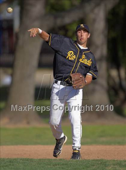 Thumbnail 1 in Rio Linda vs. Whitney (Cordova Easter Tournament) photogallery.