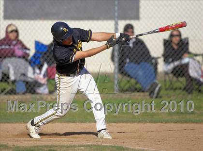 Thumbnail 1 in Rio Linda vs. Whitney (Cordova Easter Tournament) photogallery.