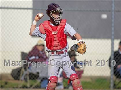 Thumbnail 3 in Rio Linda vs. Whitney (Cordova Easter Tournament) photogallery.
