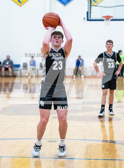 Thumbnail 2 in Parke Heritage vs. Northeastern (IHSAA 2A Regional 22 Championship) photogallery.