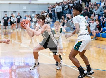 Thumbnail 2 in Parke Heritage vs. Northeastern (IHSAA 2A Regional 22 Championship) photogallery.