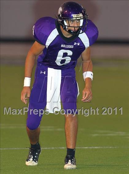 Thumbnail 3 in Jonesboro vs. Fayetteville photogallery.