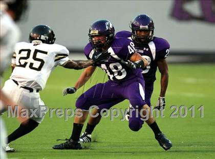 Thumbnail 1 in Jonesboro vs. Fayetteville photogallery.