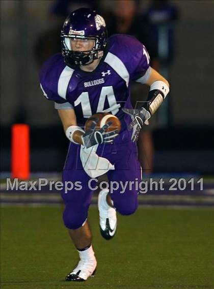 Thumbnail 1 in Jonesboro vs. Fayetteville photogallery.
