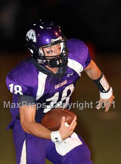 Thumbnail 2 in Jonesboro vs. Fayetteville photogallery.