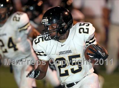 Thumbnail 3 in Jonesboro vs. Fayetteville photogallery.