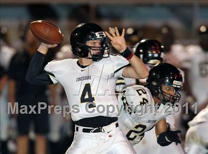 Thumbnail 2 in Jonesboro vs. Fayetteville photogallery.