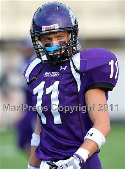 Thumbnail 1 in Jonesboro vs. Fayetteville photogallery.