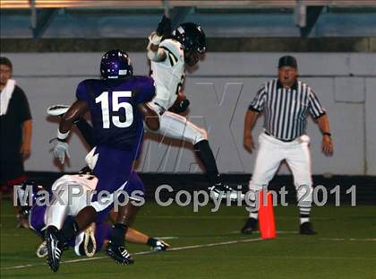 Thumbnail 3 in Jonesboro vs. Fayetteville photogallery.