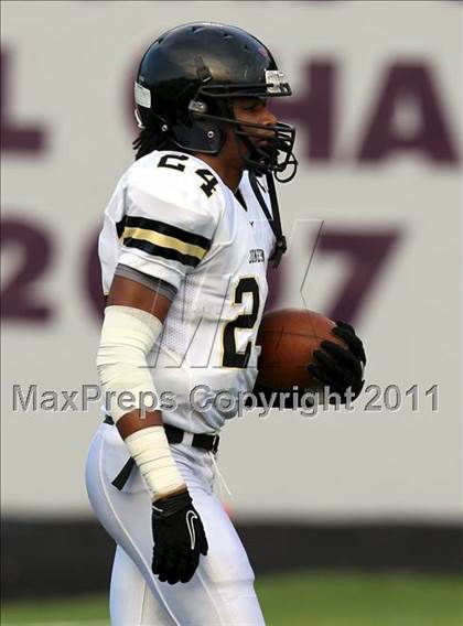 Thumbnail 3 in Jonesboro vs. Fayetteville photogallery.