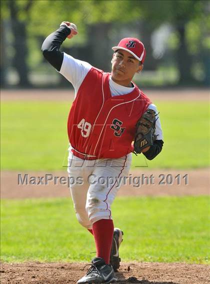Thumbnail 2 in Laguna Creek vs. San Juan (Land Park Easter Tournament) photogallery.