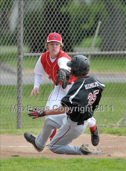 Thumbnail 3 in Laguna Creek vs. San Juan (Land Park Easter Tournament) photogallery.