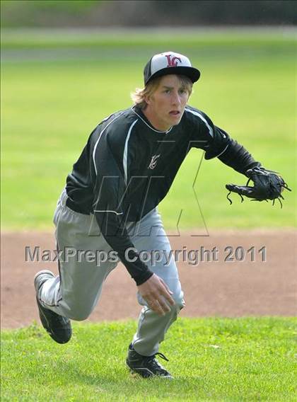 Thumbnail 3 in Laguna Creek vs. San Juan (Land Park Easter Tournament) photogallery.