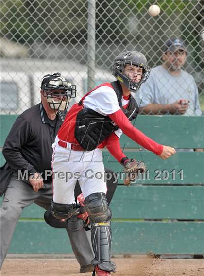 Thumbnail 2 in Laguna Creek vs. San Juan (Land Park Easter Tournament) photogallery.