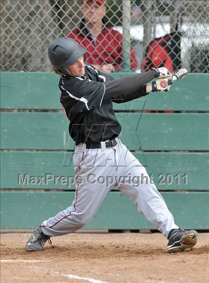 Thumbnail 3 in Laguna Creek vs. San Juan (Land Park Easter Tournament) photogallery.