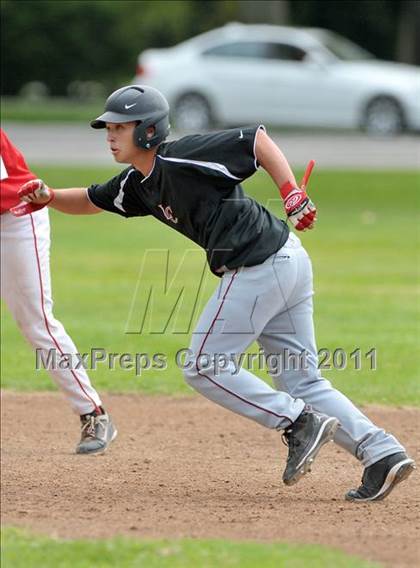 Thumbnail 2 in Laguna Creek vs. San Juan (Land Park Easter Tournament) photogallery.