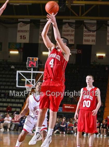Thumbnail 2 in Jamesville-DeWitt vs. Tappan Zee (NYSPHSAA Class A Semifinal) photogallery.