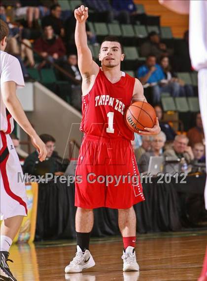 Thumbnail 2 in Jamesville-DeWitt vs. Tappan Zee (NYSPHSAA Class A Semifinal) photogallery.
