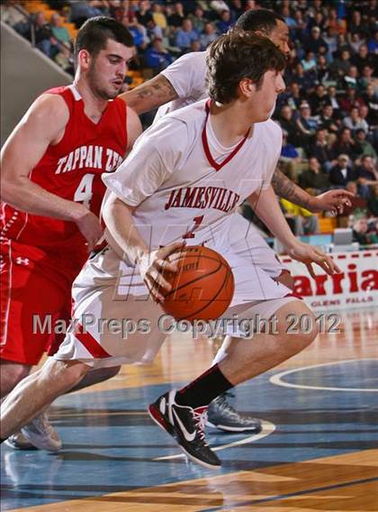 Thumbnail 1 in Jamesville-DeWitt vs. Tappan Zee (NYSPHSAA Class A Semifinal) photogallery.