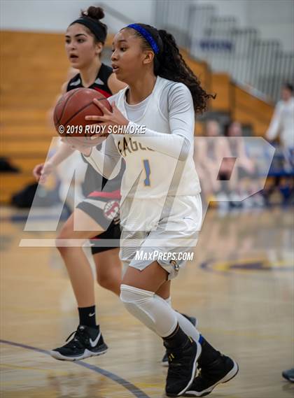 Thumbnail 1 in Fallbrook @ San Pasqual photogallery.