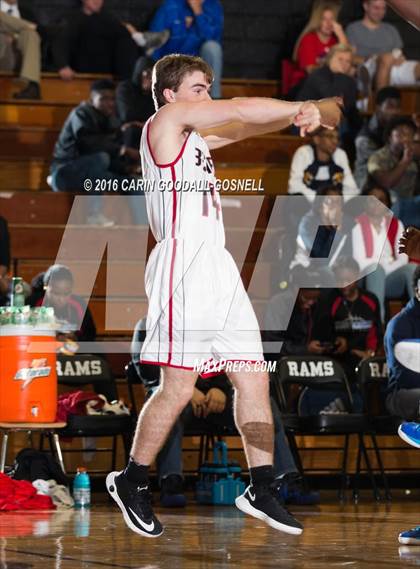 Thumbnail 1 in West Craven vs. New Bern photogallery.