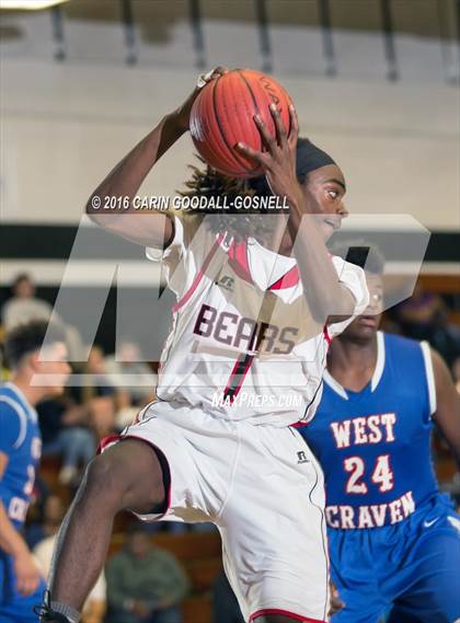 Thumbnail 1 in West Craven vs. New Bern photogallery.
