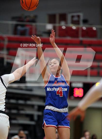 Thumbnail 3 in Moore @ Mustang photogallery.