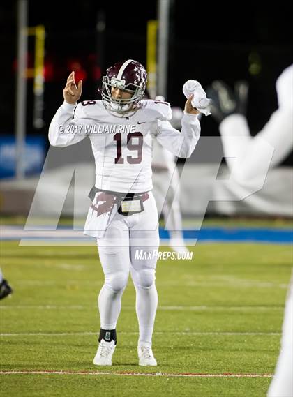 Thumbnail 3 in Burnt Hills-Ballston Lake vs. Yorktown (NYSPHSAA Class A Semifinal) photogallery.
