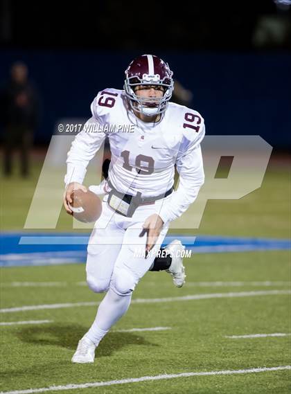 Thumbnail 1 in Burnt Hills-Ballston Lake vs. Yorktown (NYSPHSAA Class A Semifinal) photogallery.
