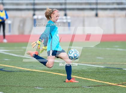 Thumbnail 1 in Grandview vs. Legend (CSHAA 5A Playoff) photogallery.