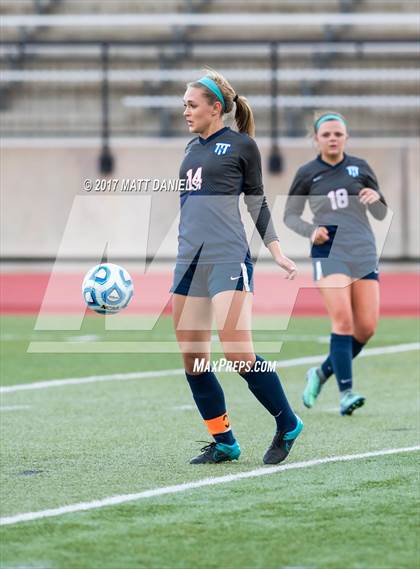 Thumbnail 1 in Grandview vs. Legend (CSHAA 5A Playoff) photogallery.