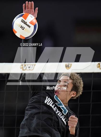Thumbnail 2 in Glen Allen vs. James River Midlothian (VHSL Class 5 State Final) photogallery.
