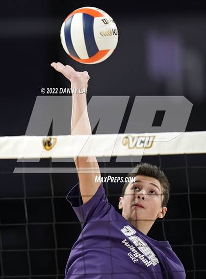Thumbnail 3 in Glen Allen vs. James River Midlothian (VHSL Class 5 State Final) photogallery.