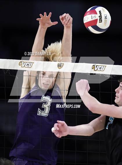 Thumbnail 1 in Glen Allen vs. James River Midlothian (VHSL Class 5 State Final) photogallery.