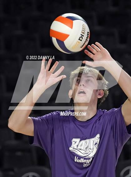 Thumbnail 1 in Glen Allen vs. James River Midlothian (VHSL Class 5 State Final) photogallery.